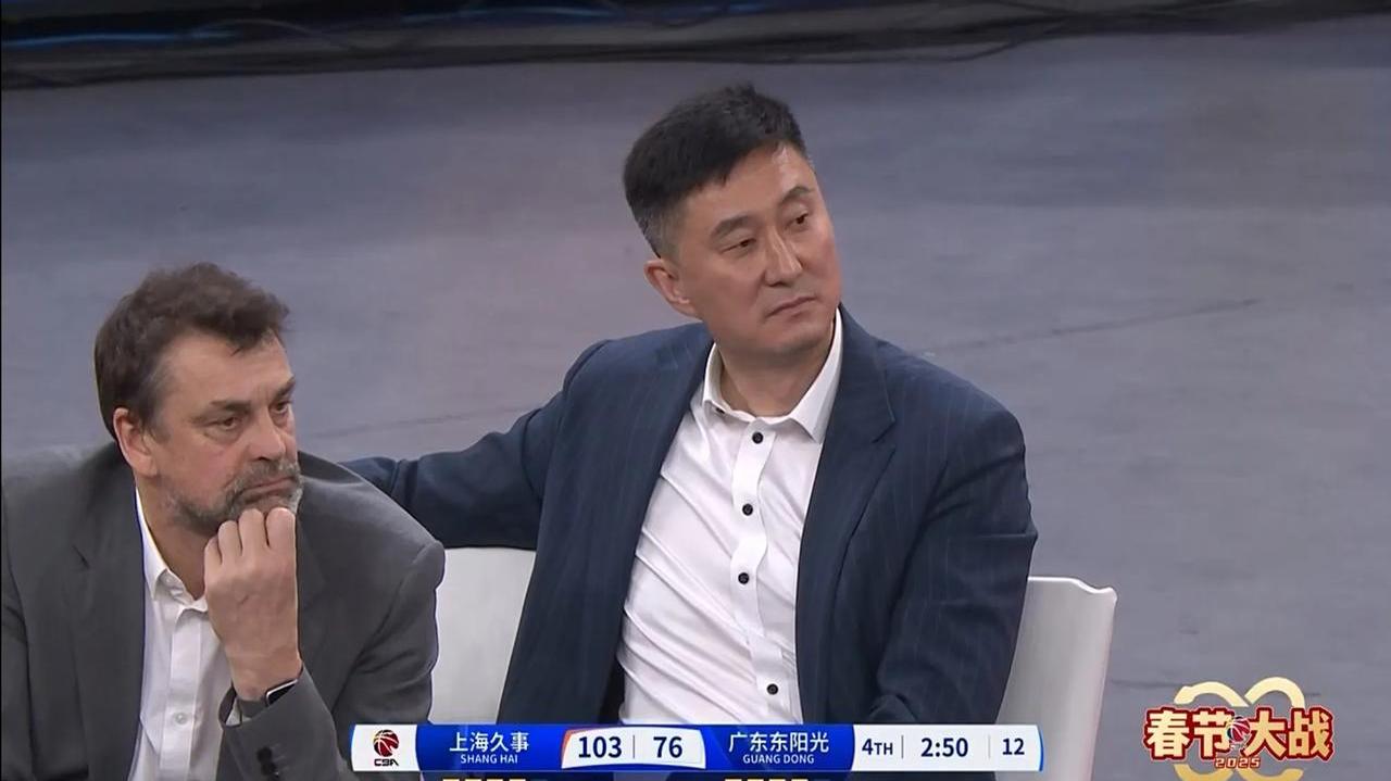 诺里奇城客场遭遇挑战主帅战术视角的简单介绍