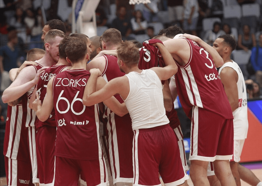 日本队翻盘法国队,波尔统治全场 日本队翻盘法国队,波尔统治全场