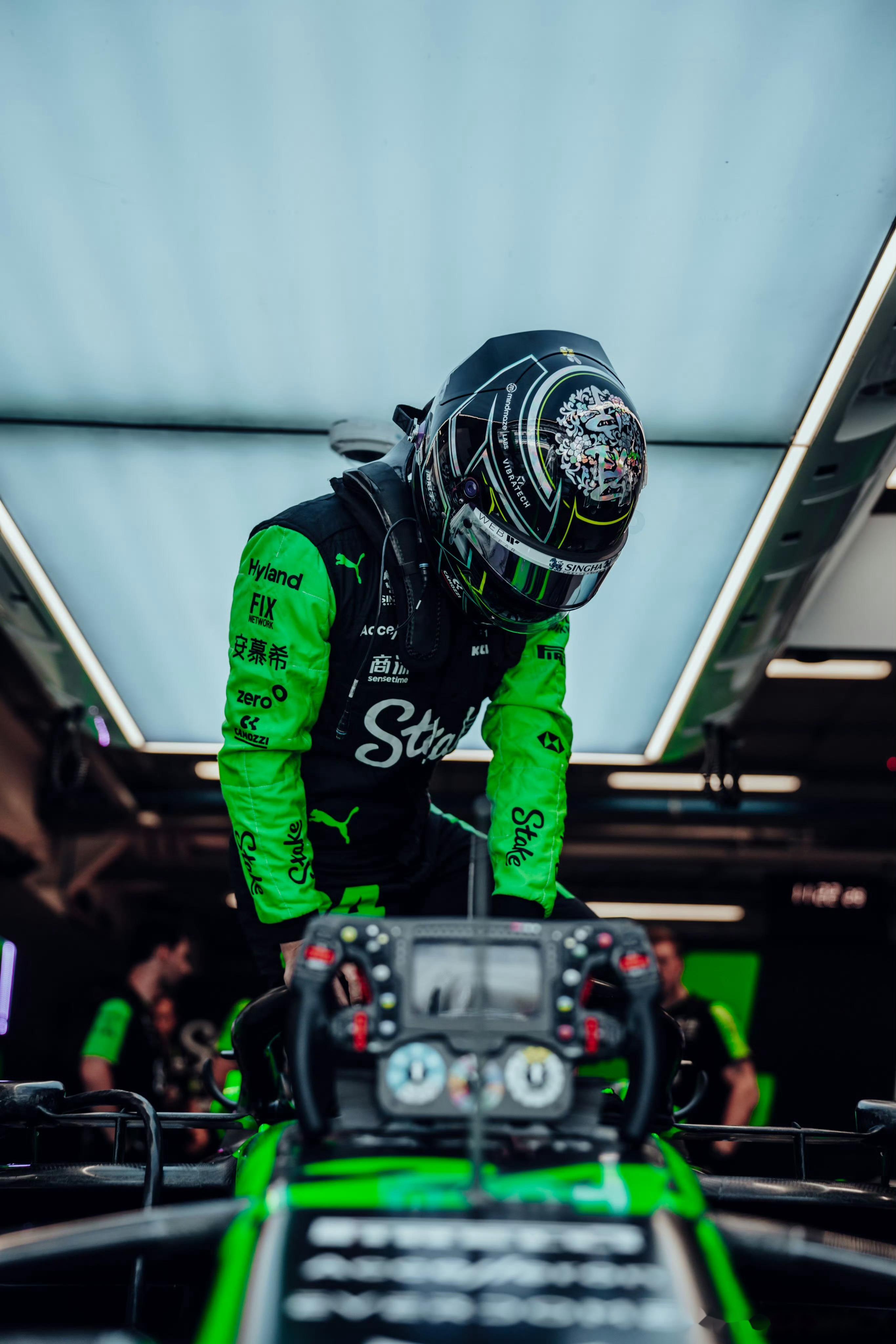 迈凯伦轻取索伯车队,周冠宇刷新纪录的简单介绍 迈凯伦轻取索伯车队,周冠宇刷新纪录的简单介绍