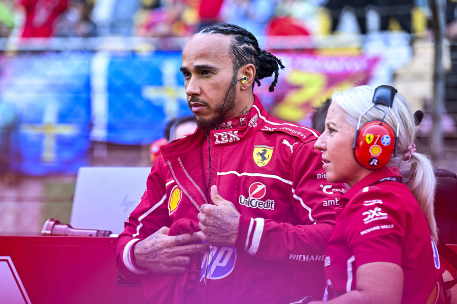 开云体育登录-迈凯伦绝杀红牛车队，汉密尔顿状态火热