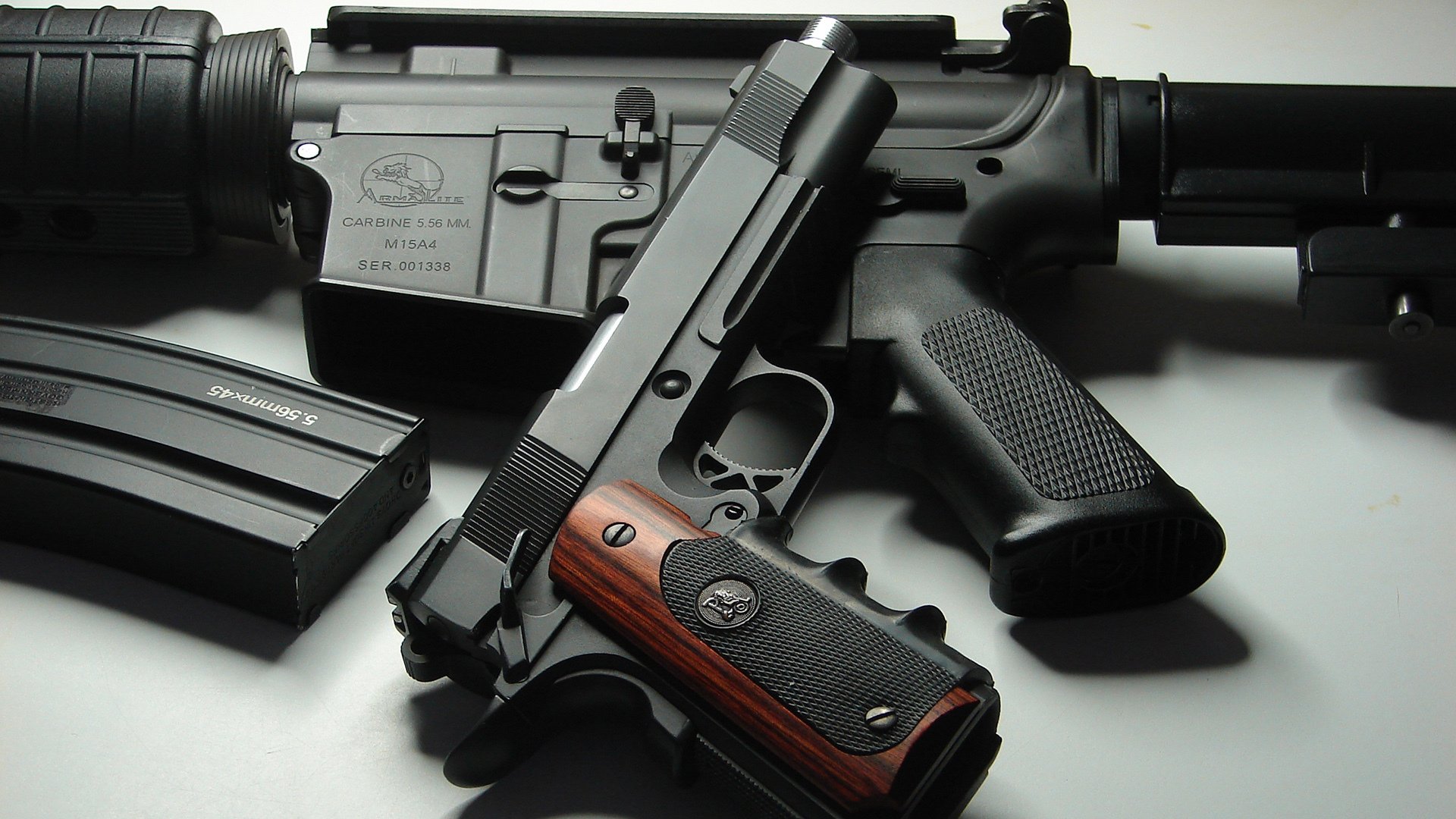 开云下载-霍勒迪逆境绽放，鹈鹕惊天逆转太阳书写冷门之夜