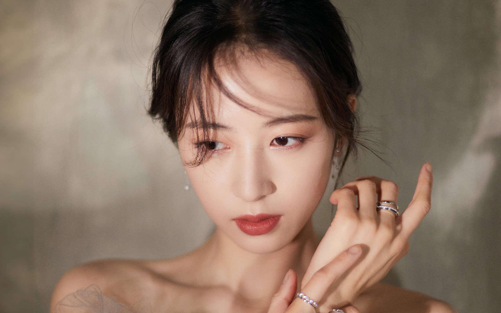 开云体育官网-2026世界杯焦点战中的绿茵篮场,湖人惊天翻盘猛龙映射的竞技哲学