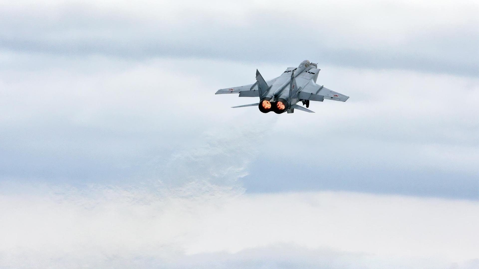 死神归位！伦纳德一夫当关，尼克斯正面击溃猛龙